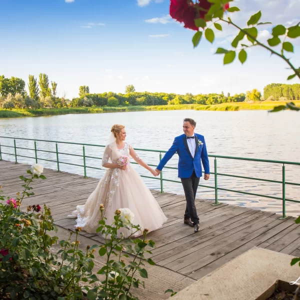 mirii pe pontonul lacului pret fotograf nunta